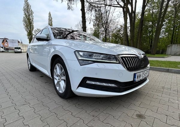 Skoda Superb cena 96600 przebieg: 105450, rok produkcji 2019 z Pabianice małe 254